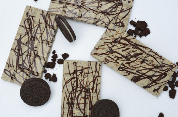 stem cookies & cream mushroom chocolate bar