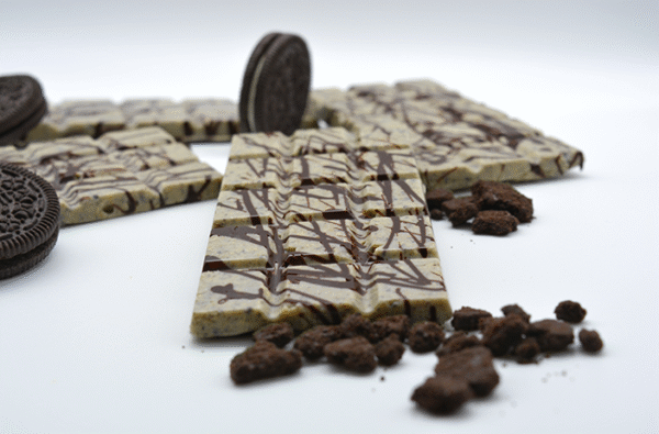 stem cookies & cream mushroom chocolate bar